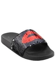  Sequin Lips Slide