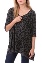 Leopard-print Swing Top