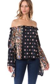  Ginni Bell Sleeve Top