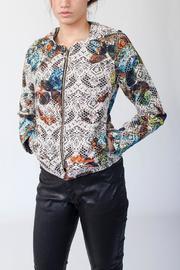  Petite Embroidery Jacket