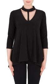  Neckline Detail Top