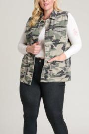  Plus Size Button Down Camo Vest