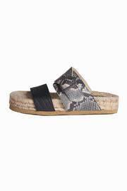  Benjamin Sandal