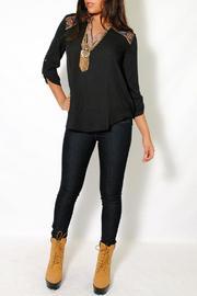  Tribal Trimming Blouse