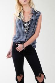  Sleeveless Button Down