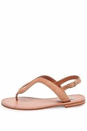  Takeaway Sandals