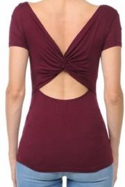  Cutout Twist-back Top