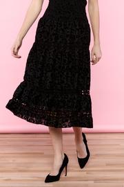  Embossed Long Skirt