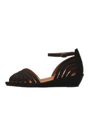 Leah Sandal