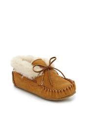  Minnetonka Charley Slipper