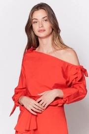  Colissa One-shoulder Top