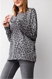  Leopard Crew Pullover