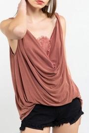  Twisted Sleeveless Top