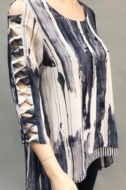  Blue/ivory Top