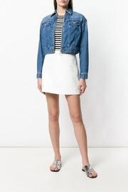  Zippered-cropped Denim Jacket