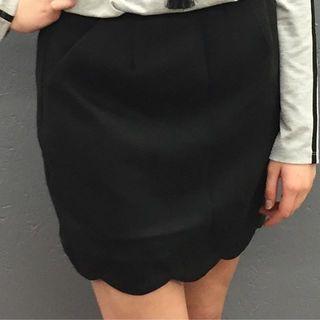  Black Scalloped Skirt
