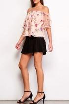  Stassi Embroidered Top