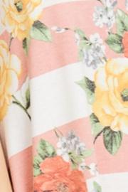  Everyday Floral & Stripe T-dress