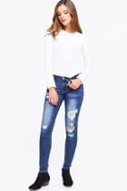  Distressed Fitted Skinny Jeans