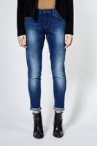  Relaxed Skinny Denim