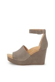  Yemisa Wedge Sandal