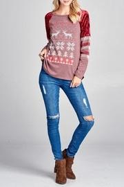 Reindeer Raglan Top