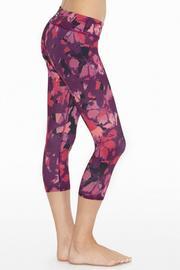  Dazed Floral Capri