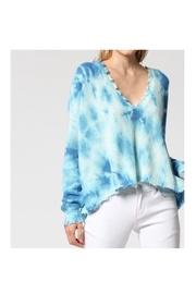  Distressed Tie-dye Sweater