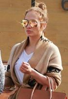 Quay Eyewear X Amanda Steele Muse Sunglasses As Seen On Jennifer Lopez