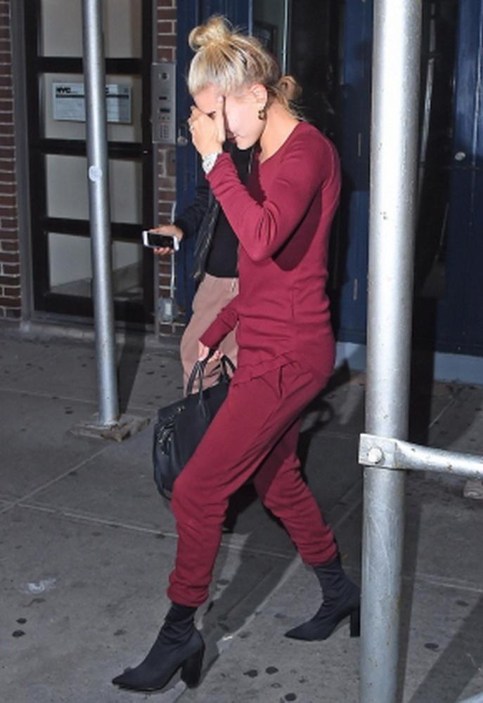 Cotton Citizen The Melbourne Long Sleeve Tee As Seen On Hailey Baldwin
