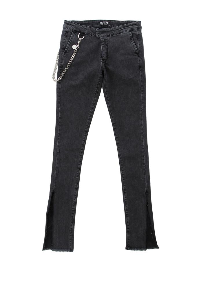 13.19.23 Love All Ways Iris Chain Fray Bottom Jean