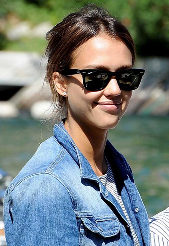 Ray-ban Rb2140 Original Wayfarer 54mm Sunglasses As Seen On Jessica Alba