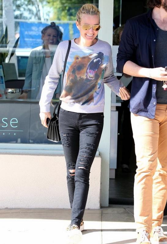 Frame Denim Le Color Ripped Jean As Seen On Laeticia Hallyday