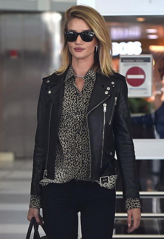Ray-ban Rb2140 Original Wayfarer 54mm Sunglasses As Seen On Rosie Huntington-whiteley