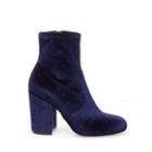 Gaze Blue Velvet
