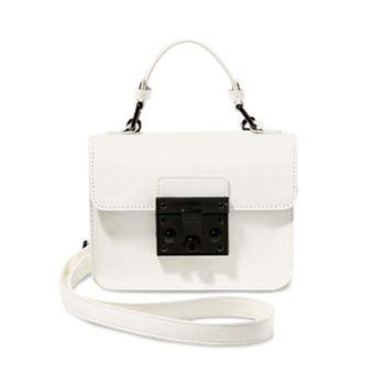 Bevie Nude Pat