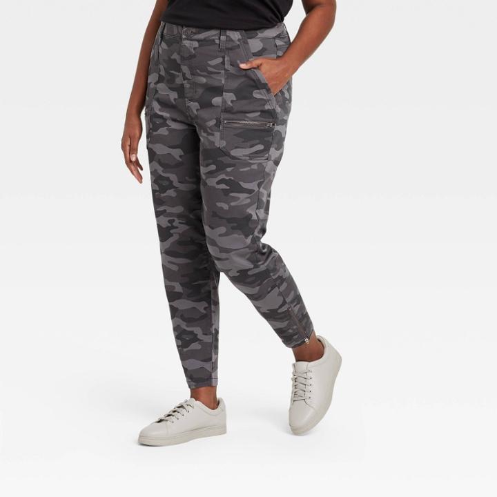 Women's Plus Size Camo Print Mid-rise Utility Ankle Pants - Knox Rose Gray