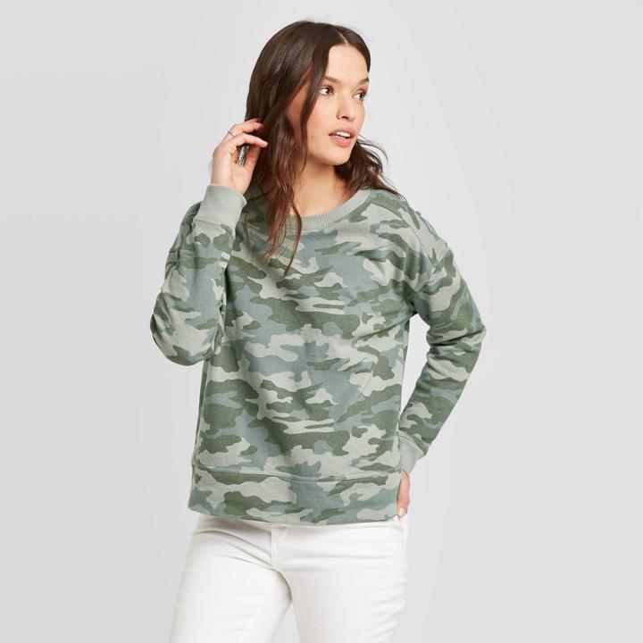 Women's Camo Print Crewneck Sweatshirt - Universal Thread Green