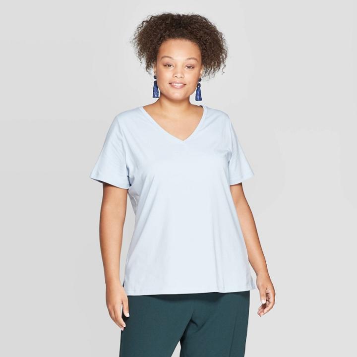 Women's Plus Size Standard Fit Short Sleeve V-neck Essential T-shirt - Ava & Viv