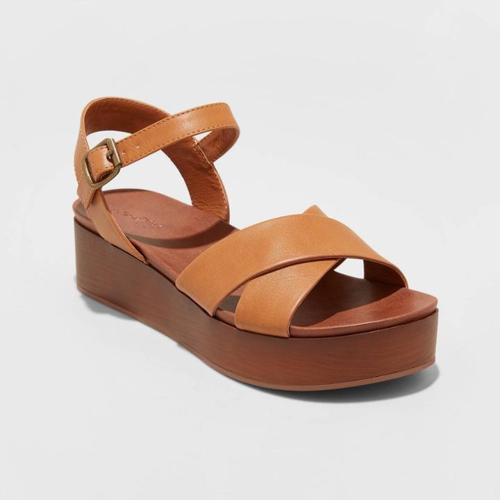 Women's Billi Faux Leather Wood Bottom Crossband Platform Pumps - Universal Thread Cognac