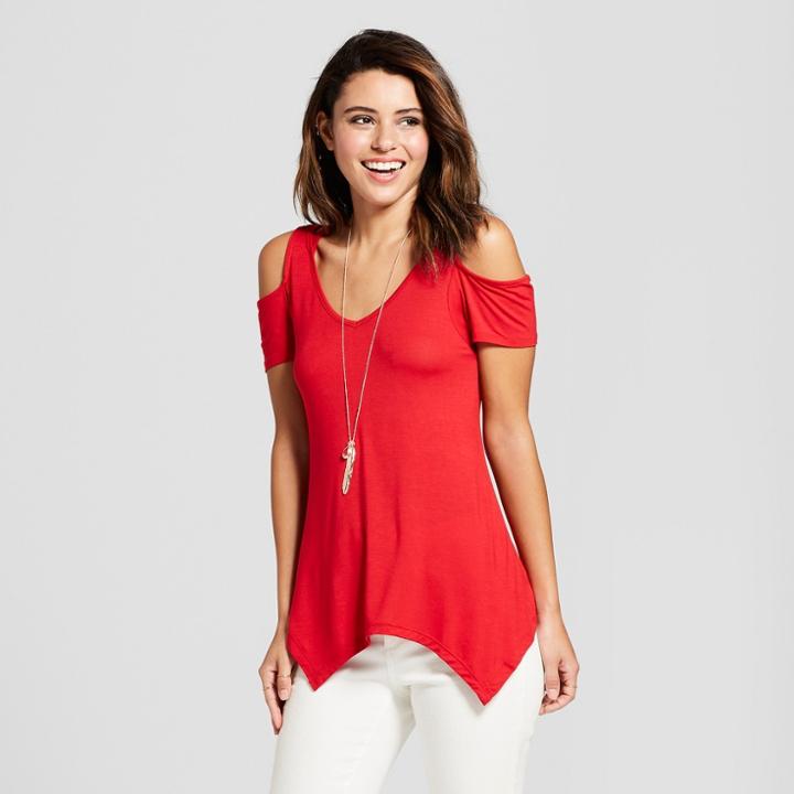 Women's Short Sleeve Cold Shoulder Shark Bite Hem T-shirt - Almost Famous (juniors') Red