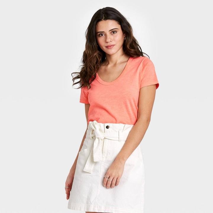 Women's Short Sleeve Scoop Neck T-shirt - Universal Thread Moxie Peach