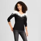 Women's Color Blocked V-neck Sweater With Eyelash Lace Trim - August Moon - Black/cream