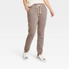 Women's Mid-rise Fleece Drawstring Jogger Pants - Universal Thread