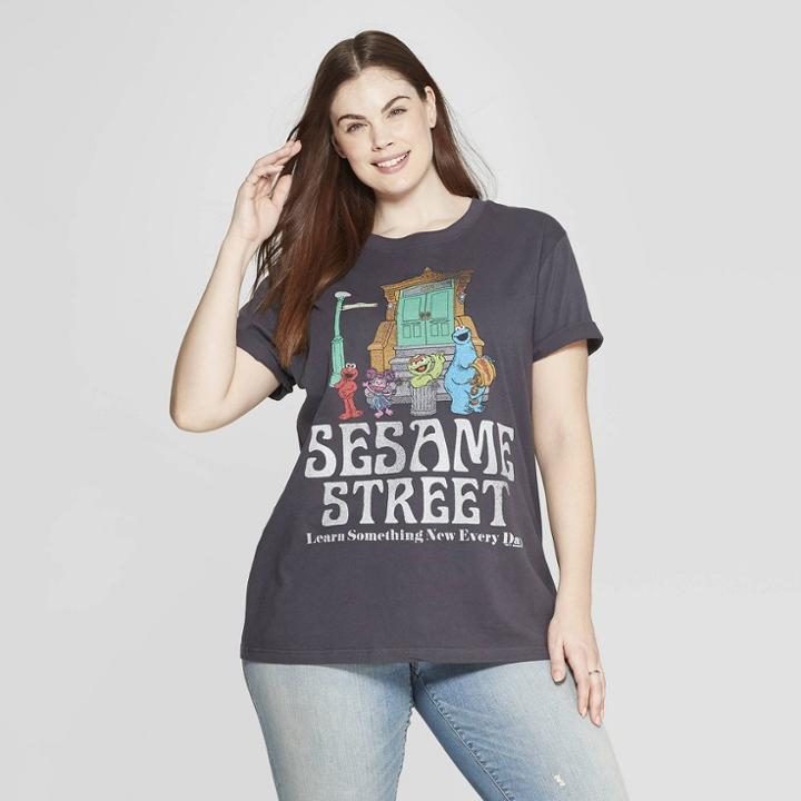Women's Sesame Street Plus Size Short Sleeve Crew Neck Front/back T-shirt (juniors') - Black