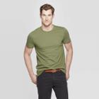 Men's Regular Fit Short Sleeve Lyndale Crew T-shirt - Goodfellow & Co Orchid