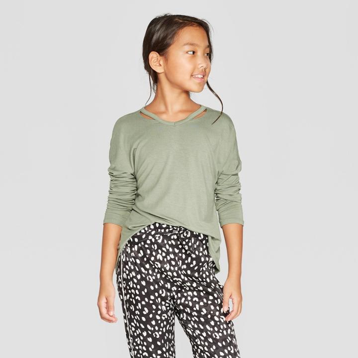 Girls' Cold Clavicle Long Sleeve T-shirt - Art Class Olive