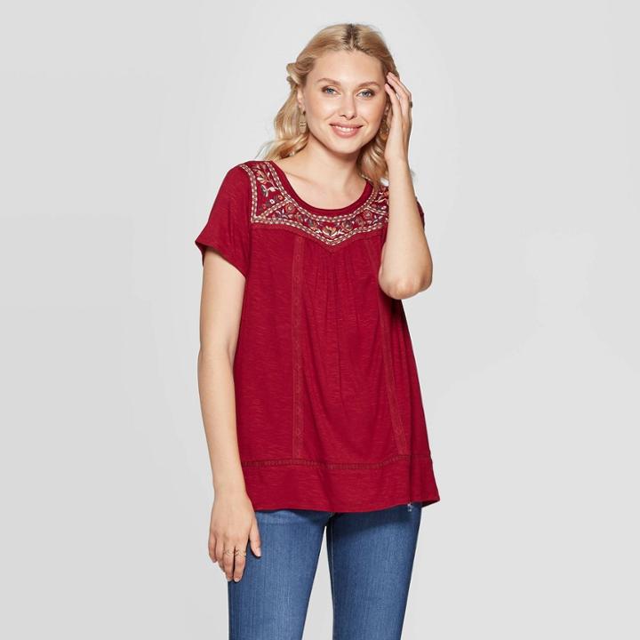 Women's Short Sleeve Scoop Neck Embroidery Top With Lace Trim - Knox Rose Red