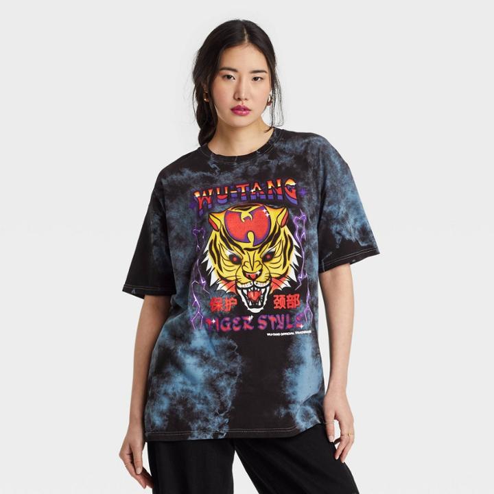 Merch Traffic Women's Wu-tang Short Sleeve Oversized Graphic T-shirt - Black