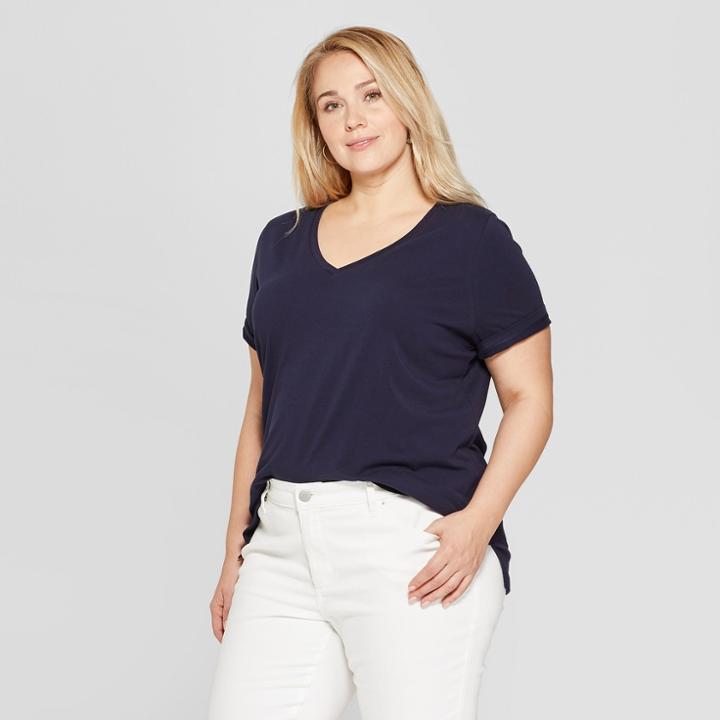 Women's Plus Size Short Sleeve V-neck Essential T-shirt - Ava & Viv Navy (blue)